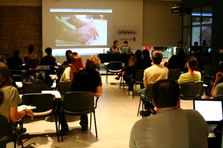 Conferencia de Marcos García y Laura Fernandez de MediaLab-Prado - small